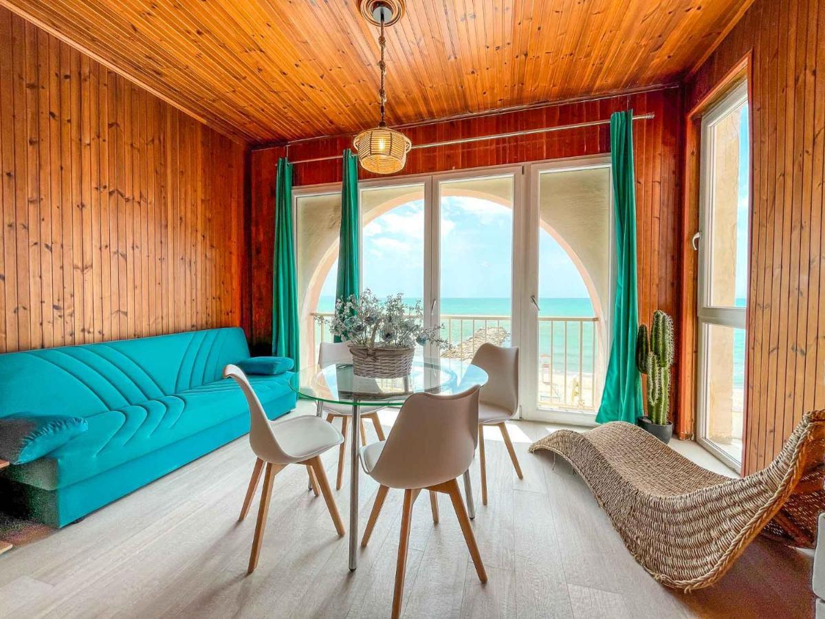 Athena Sea Front Apartment, Parking & Pool Lago Patria Εξωτερικό φωτογραφία